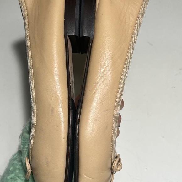 CHANEL Women's Tan and Black Loafers - Picture 5 of 12